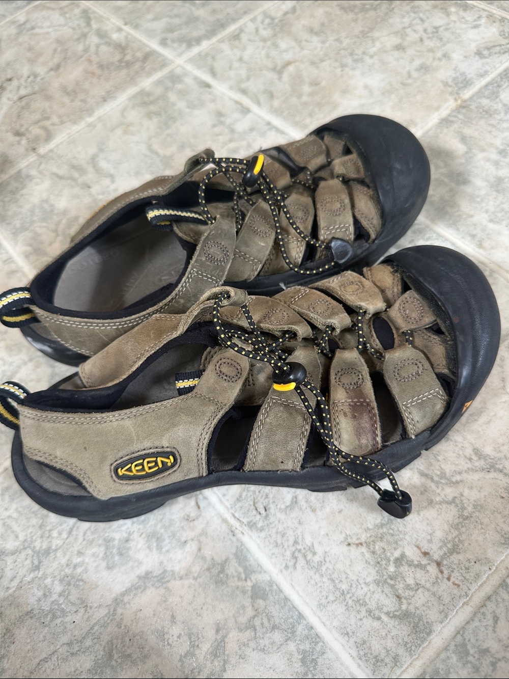 Keen Olive Brown and Black Closed-Toe Sport Sandals